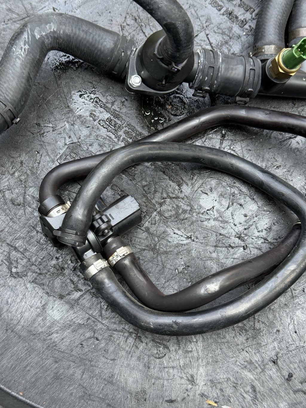 2021-2024 Aprilia RSV4 Tuono V4 OEM Radiator Coolant Hoses Thermostat Sensor Set3