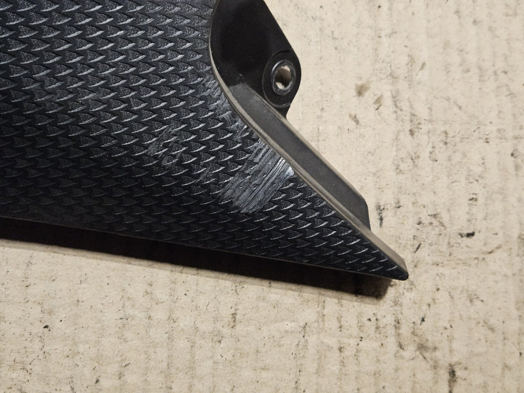 2008-2016 Yamaha YZF-R6 R6 OEM Fuel Tank Side Covers Panels Pair 13S-24106-00-007