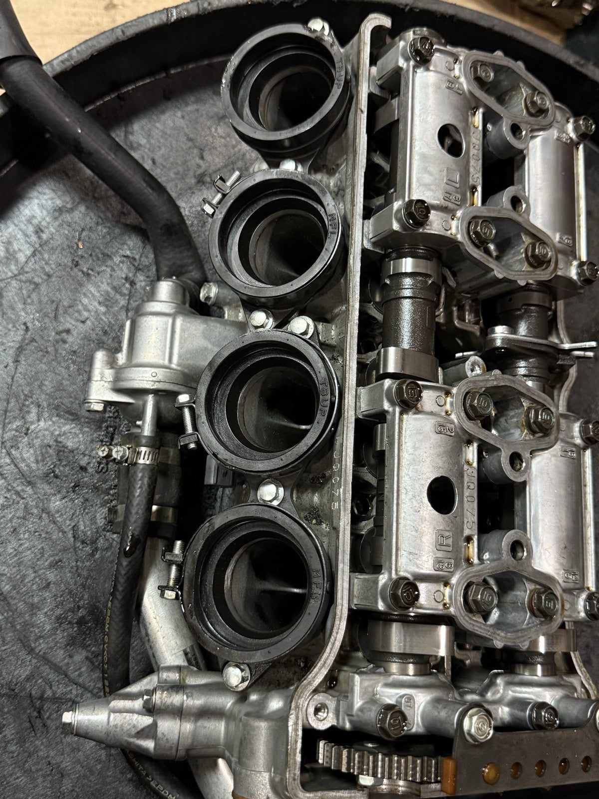 2008-2011 Honda CBR1000RR OEM Engine Cylinder Head Valves Camshafts Assembly14