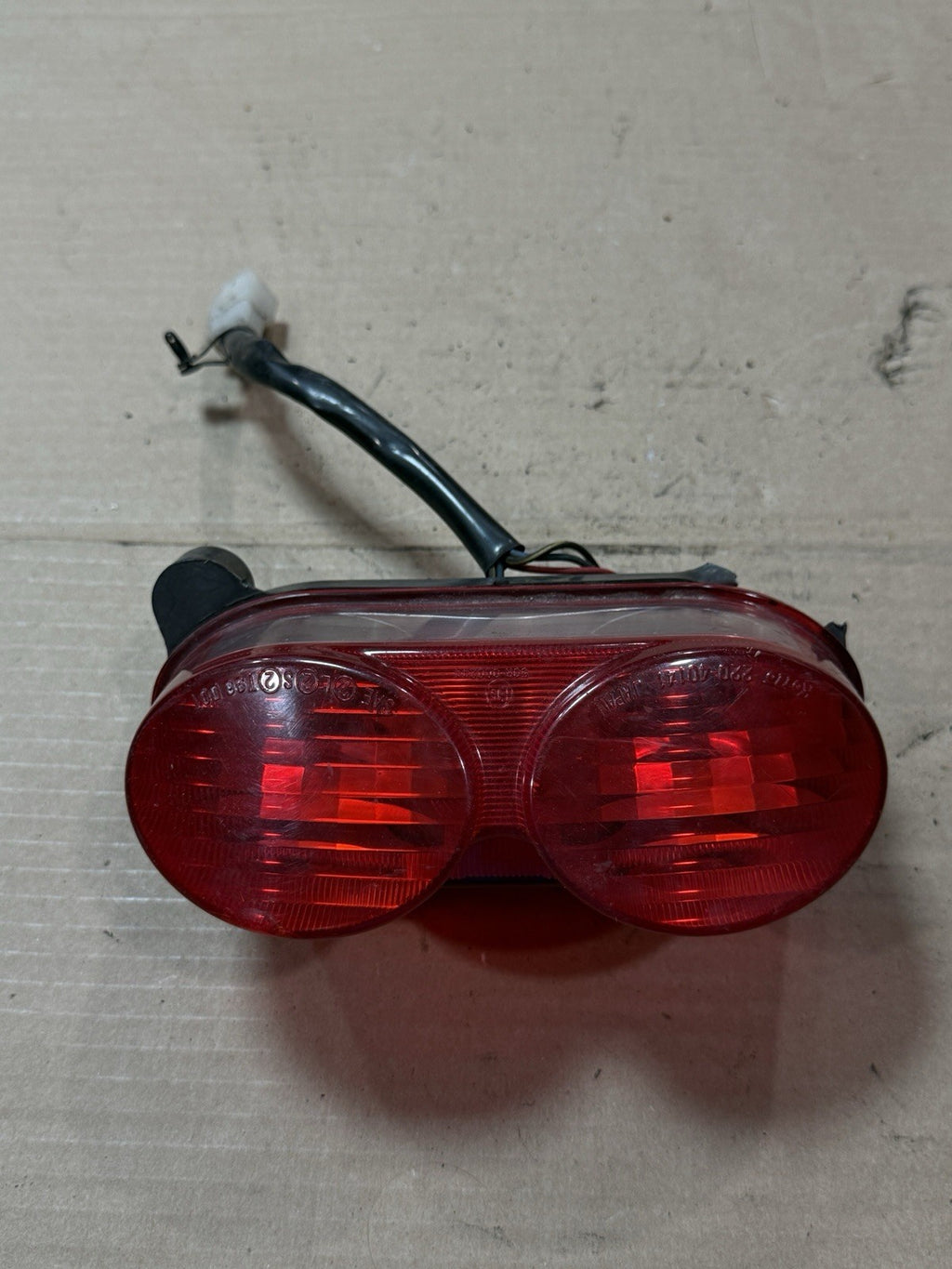 1998-1999 Kawasaki ZX6R ZX9R Ninja OEM Rear Tail Light Taillight Lamp 23025-12692