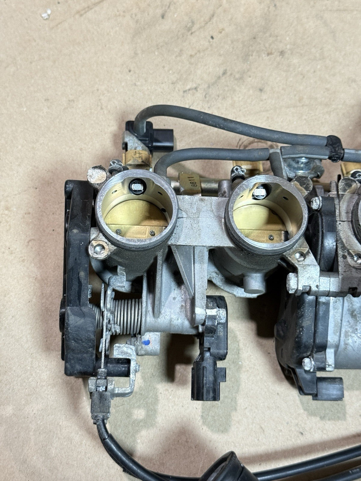 08-16 2009 Yamaha YZF R6 OEM Throttle Body Bodies Fuel Injectors Assembly Set