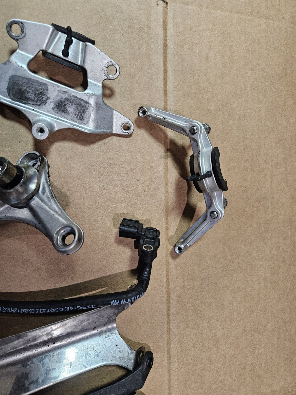 Ducati Panigale 1299 959 1199 899 V2 Rear Shock Mount Brackets Ignition