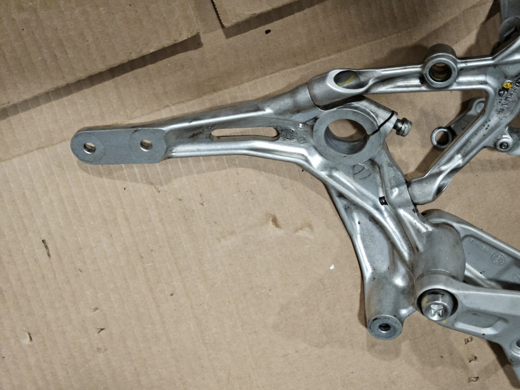 12-19 Ducati 899 959 1199 1299 Oem Left Rearset Shifter Footrest Peg Mount 