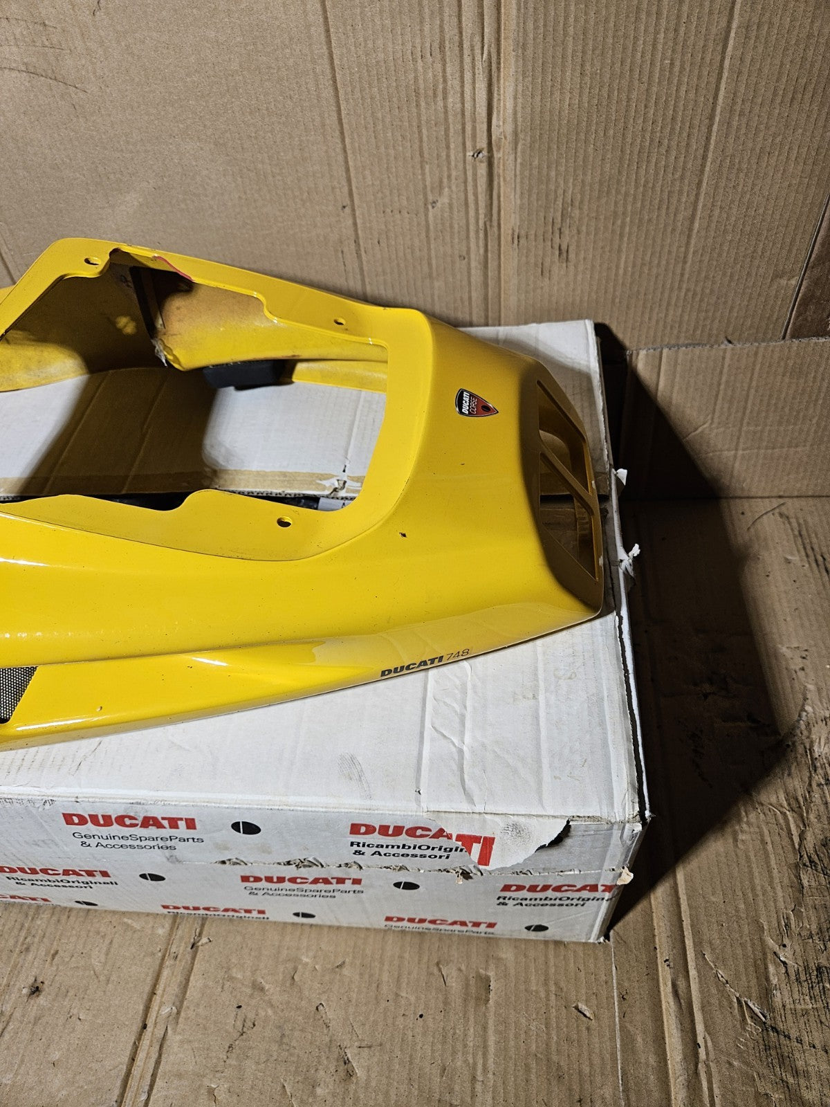 1999-2002 Ducati 748 Yellow Bi-Posto Rear Tail Fairing Seat Cowl Tailpiece OEM4