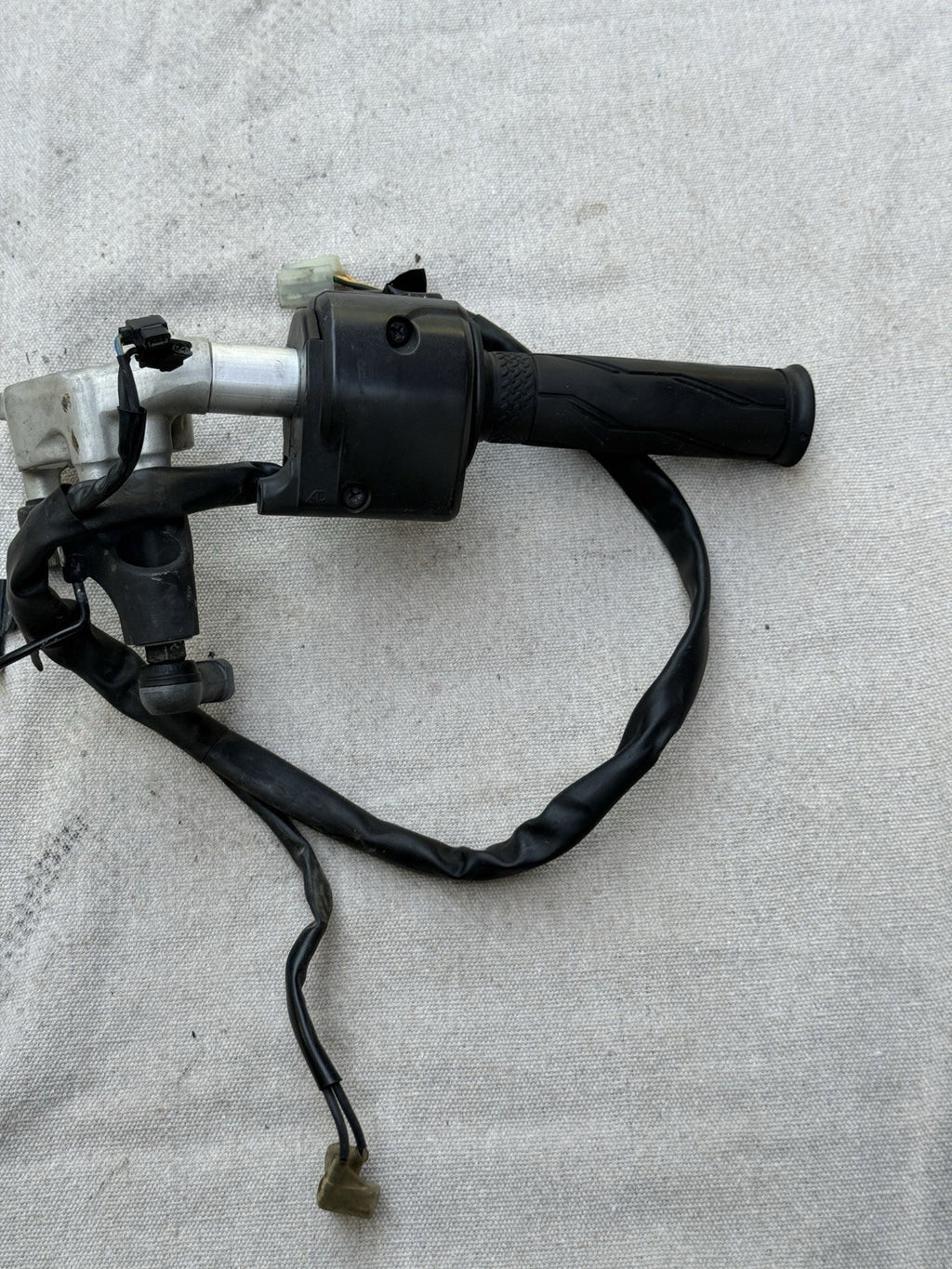 2007-2008 Yamaha YZF-R1 R1 OEM Left Clip-On Handle Bar Clutch Perch Lever 4C80