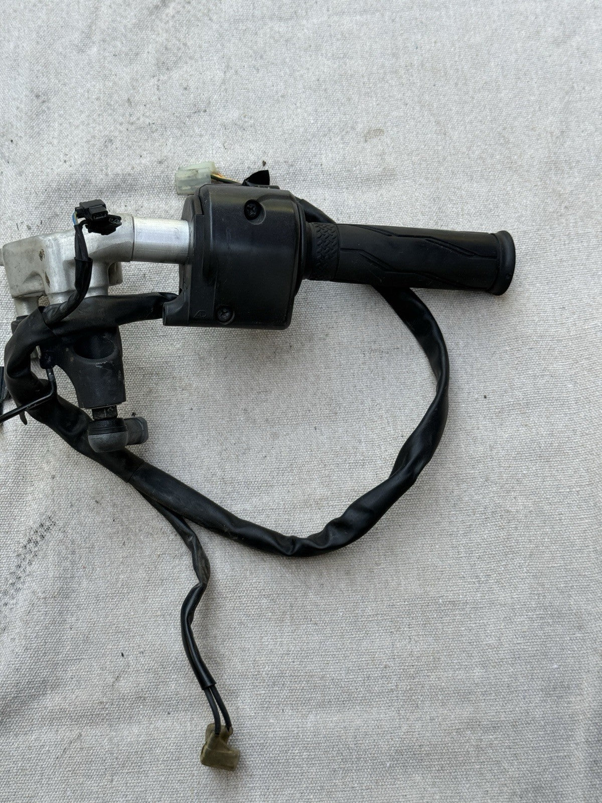 2007-2008 Yamaha YZF-R1 R1 OEM Left Clip-On Handle Bar Clutch Perch Lever 4C80