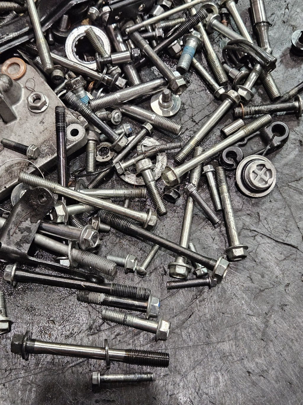 17-24 SUZUKI GSXR1000R GSXR1000 OEM MISCELLANEOUS ENGINE MOUNTING BOLTS HARDWARE6