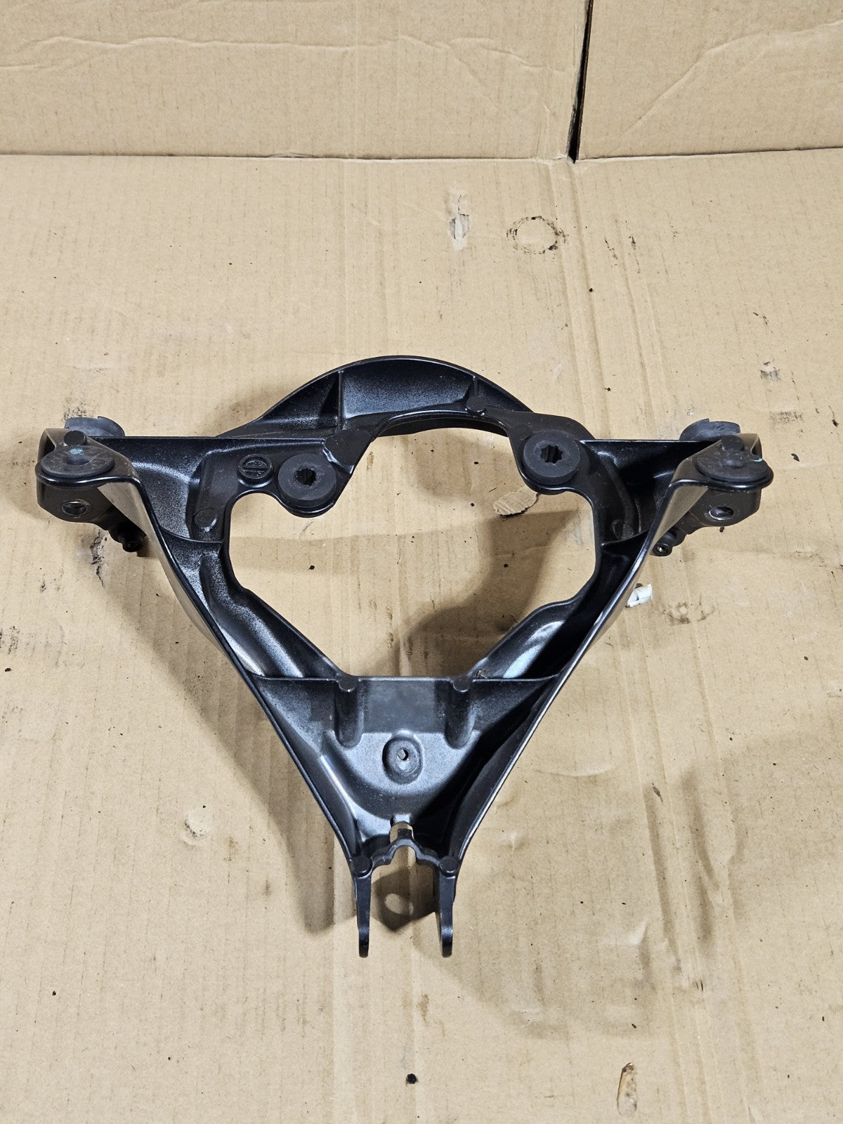 2006 2007 Suzuki GSXR600 Fairing Stay OEM 9446101H00 Genuine Front Bracket0