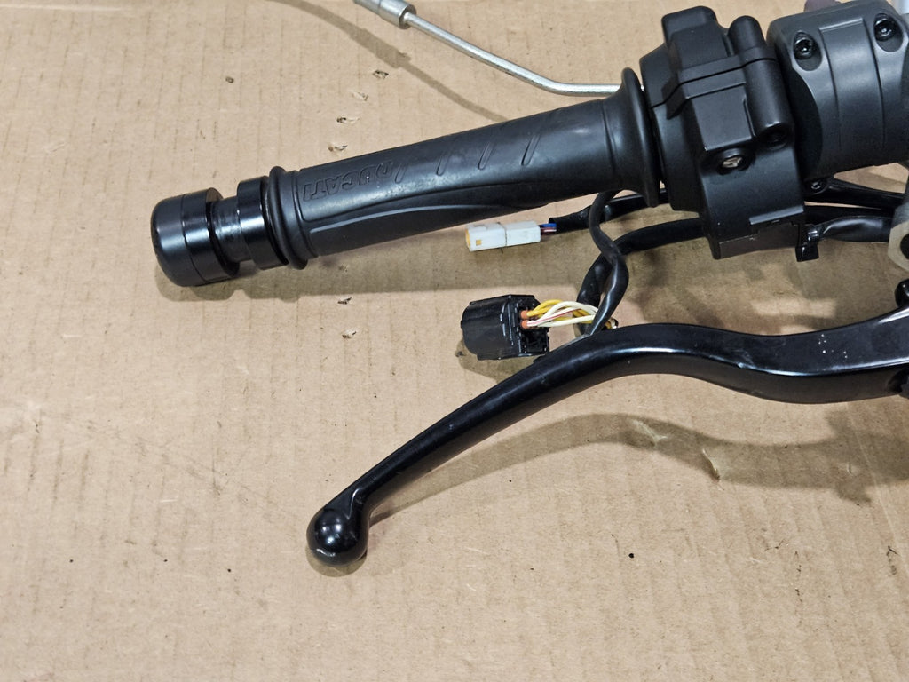 15-19 2015 Ducati 1299 OEM Left Handlebar Controls Clutch Switch Throttle Bar