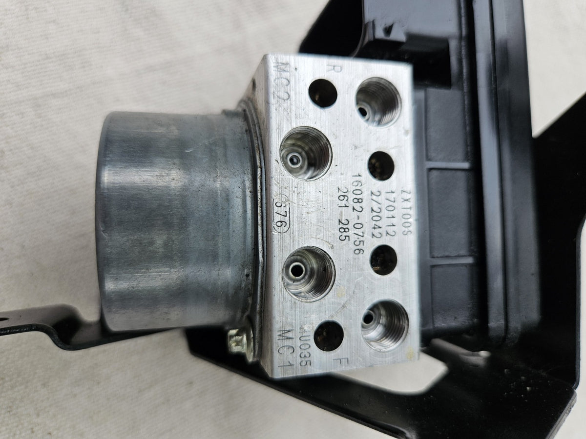 2016-2019 Kawasaki Ninja ZX10R ZX-10R ZX10RR OEM ABS Pump Module Unit 16082-07571