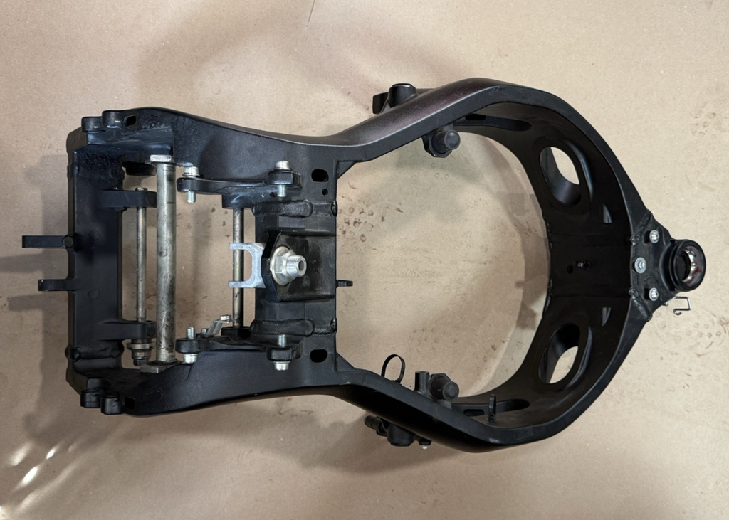 09-16 2012 Suzuki GSXR 1000 Main Frame Chassis STRAIGHT CLEAN 0 Miles