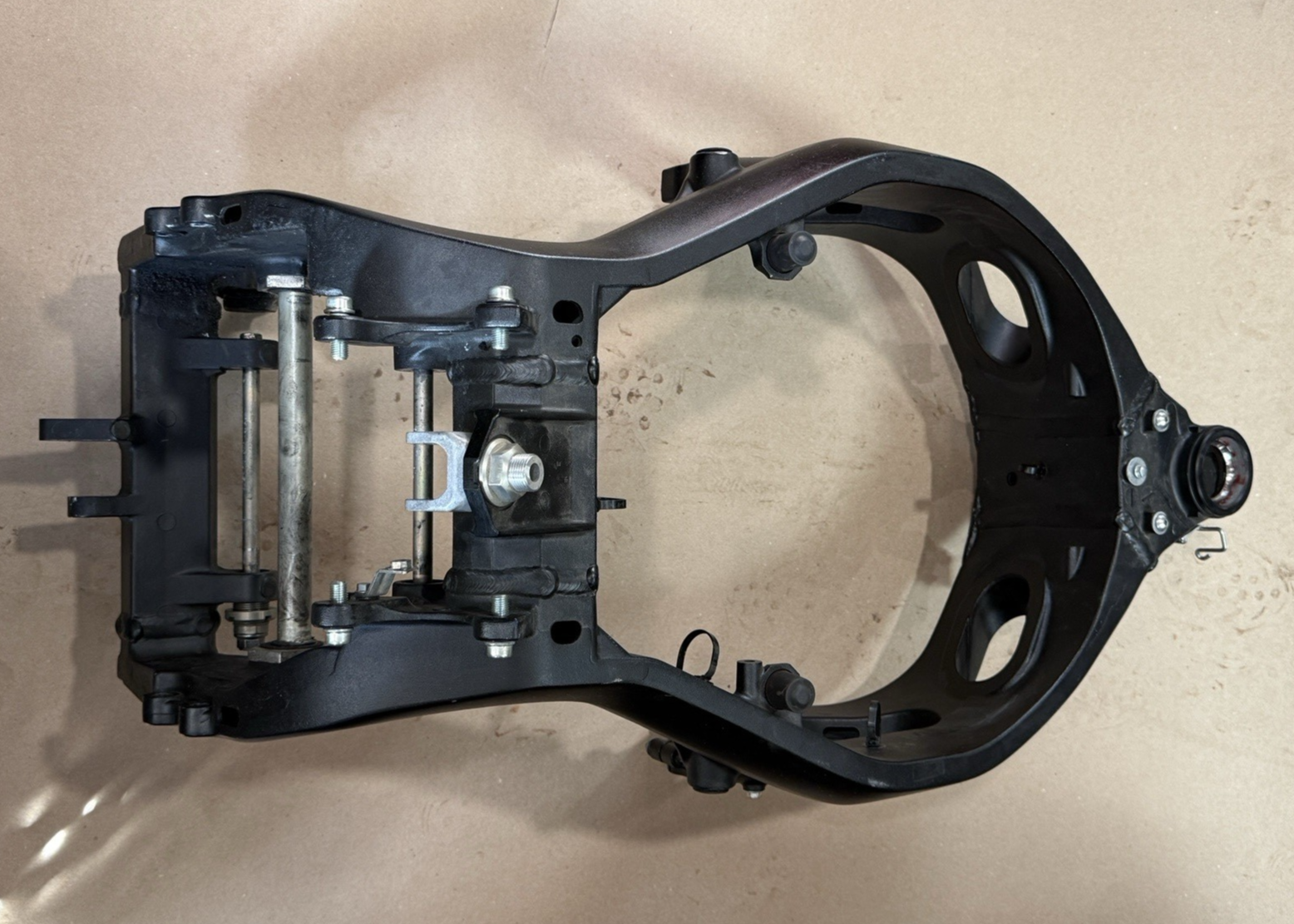 09-16 2012 Suzuki GSXR 1000 Main Frame Chassis STRAIGHT CLEAN 0 Miles
