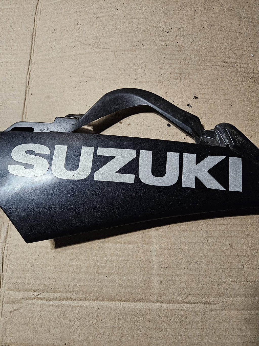 2006-2007 Suzuki GSXR600 GSXR750 OEM Right Lower Belly Fairing Black 94470-01H015