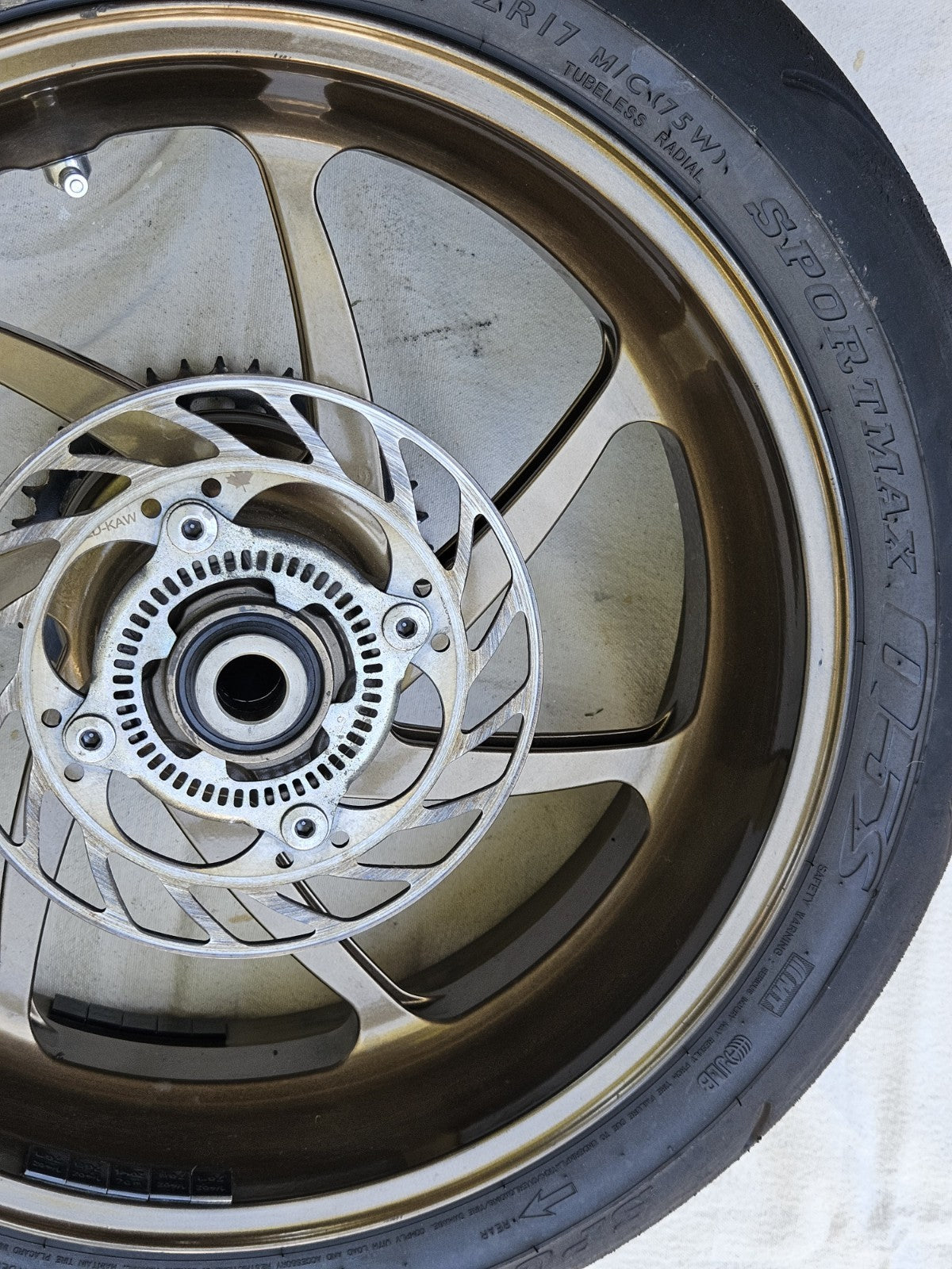 KAWASAKI NINJA ZX10RR ZX10R Marchesini FORGED REAR WHEEL RIM GOLD BRONZE2