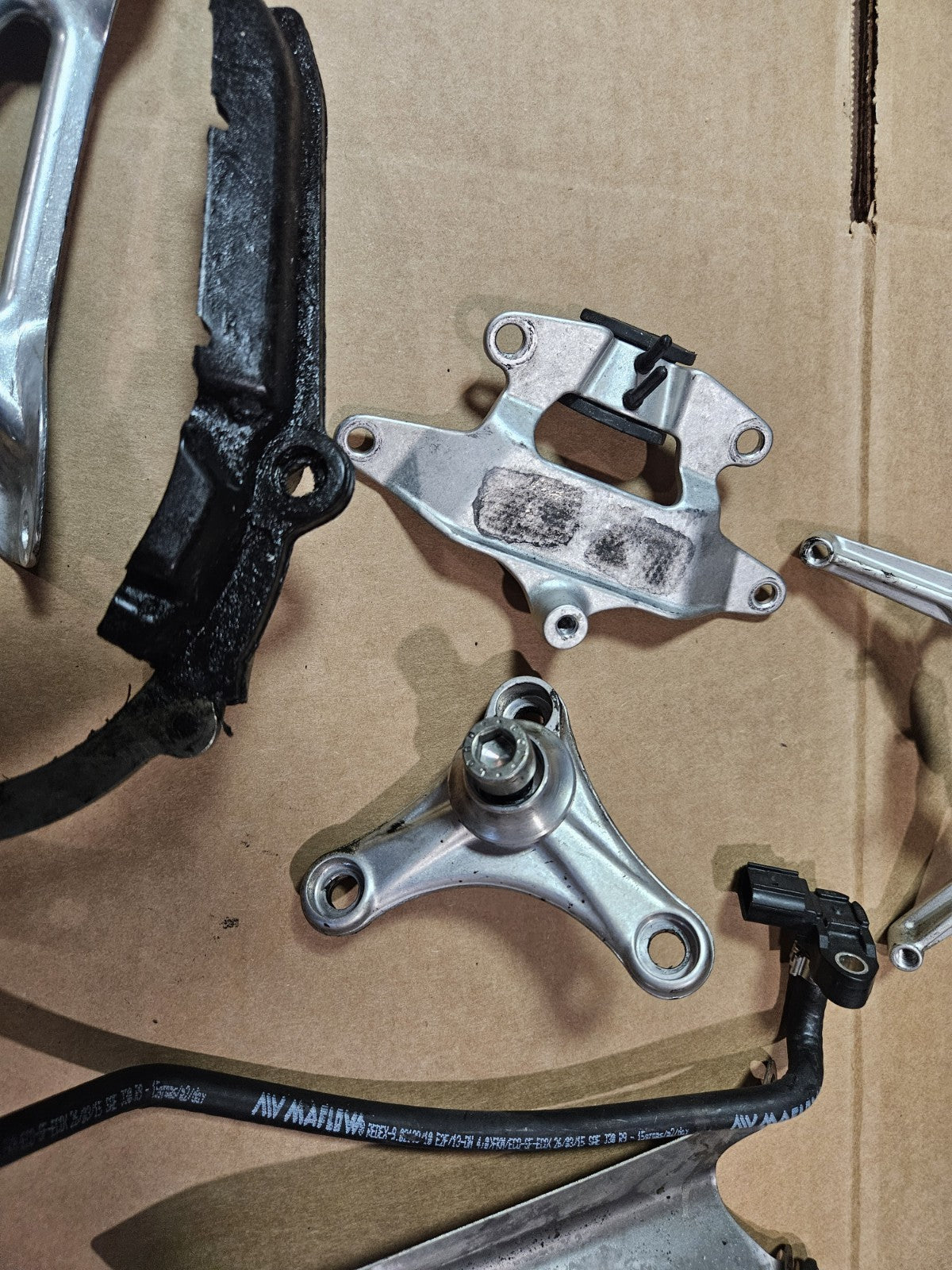 Ducati Panigale 1299 959 1199 899 V2 Rear Shock Mount Brackets Ignition