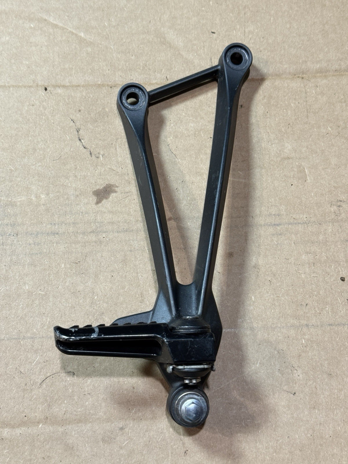 19-23 Kawasaki Ninja ZX6R 636 OEM Rear Passenger Foot Pegs Footrests 34028-00945