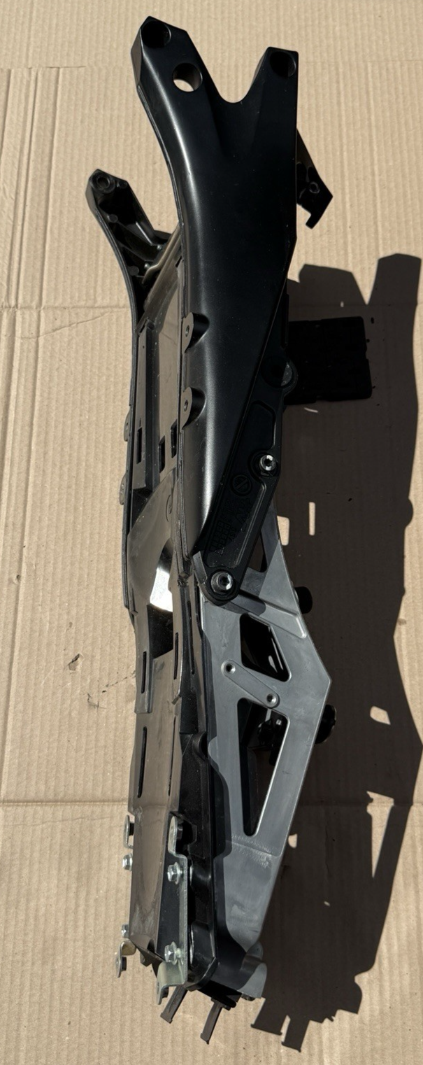 06-07 Suzuki GSXR600 GSXR750 GSX-R OEM Rear Subframe Sub Frame Back Tail K6 K74