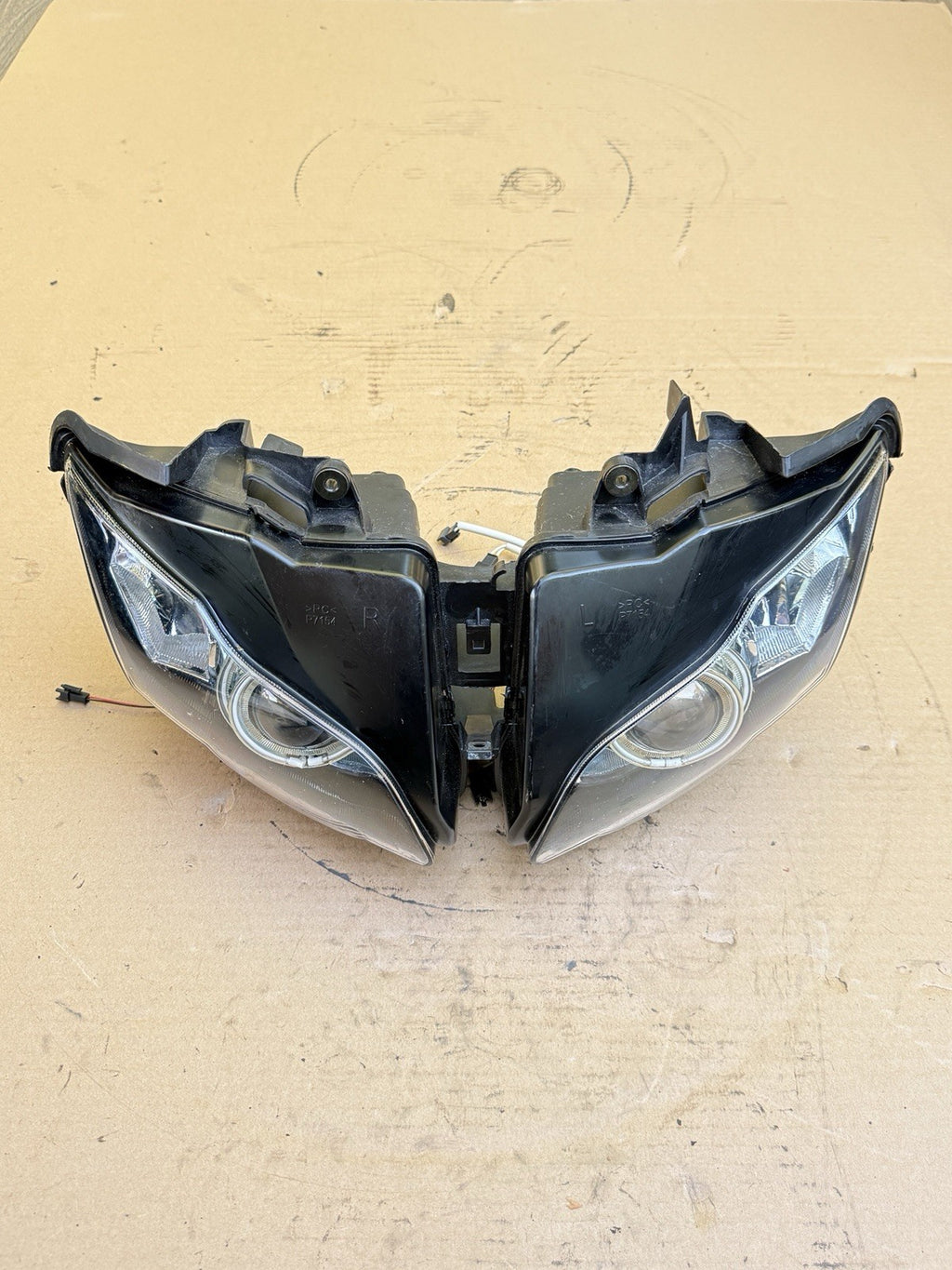 2008-2011 Honda CBR1000RR Fireblade LED Angel Eyes Halo Headlight Assembly SC595