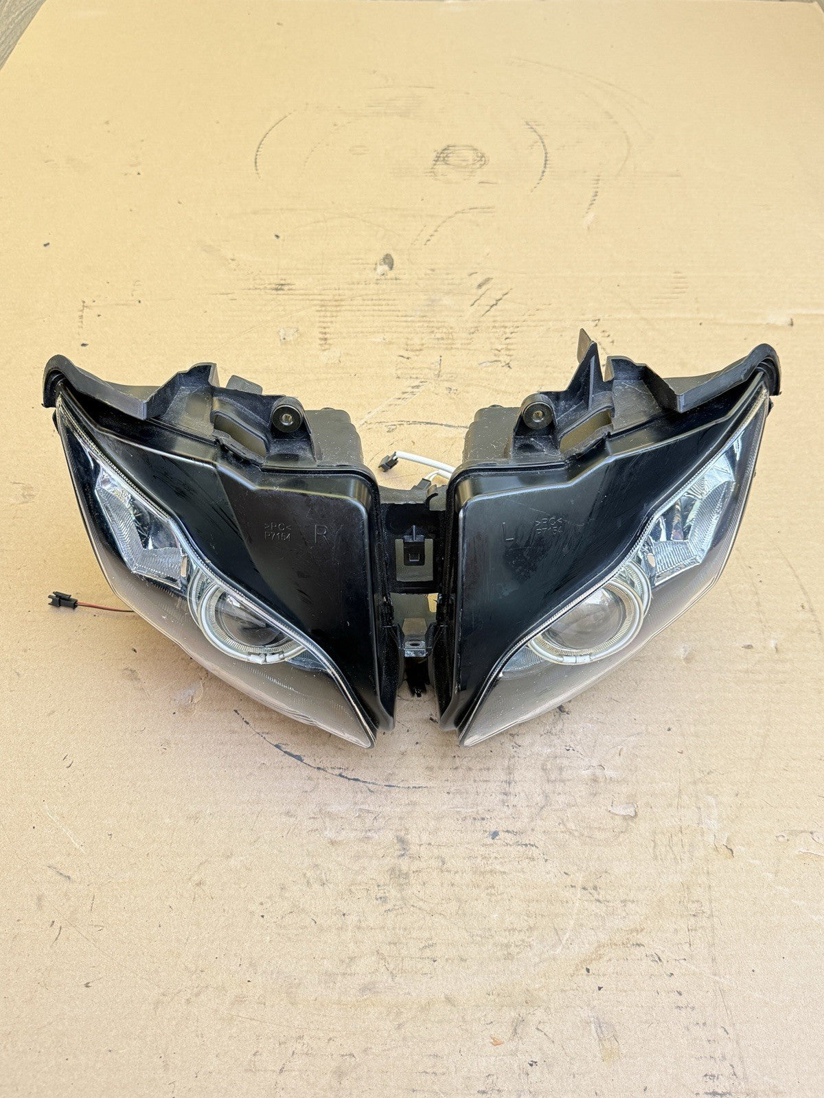 2008-2011 Honda CBR1000RR Fireblade LED Angel Eyes Halo Headlight Assembly SC595
