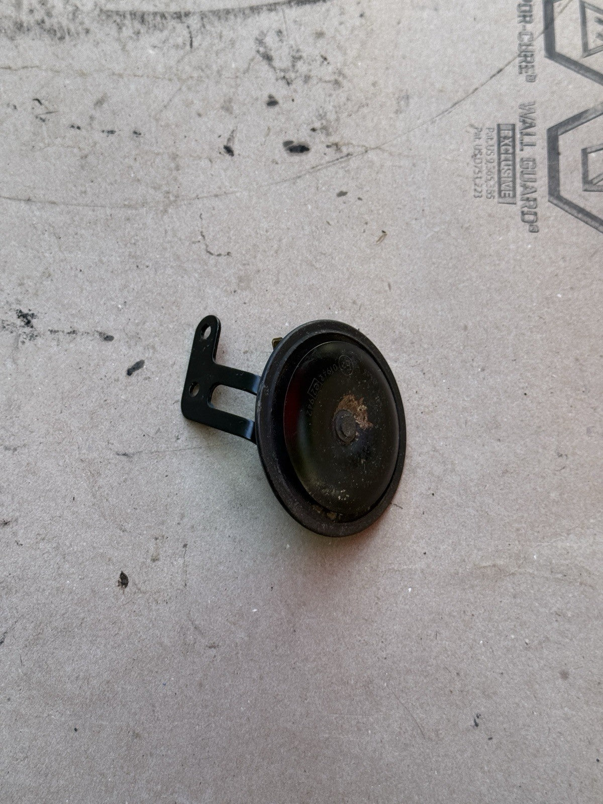 2017-2025 Suzuki GSXR1000 GSXR1000R GSX-R 1000 OEM Horn with Mount Bracket Wire