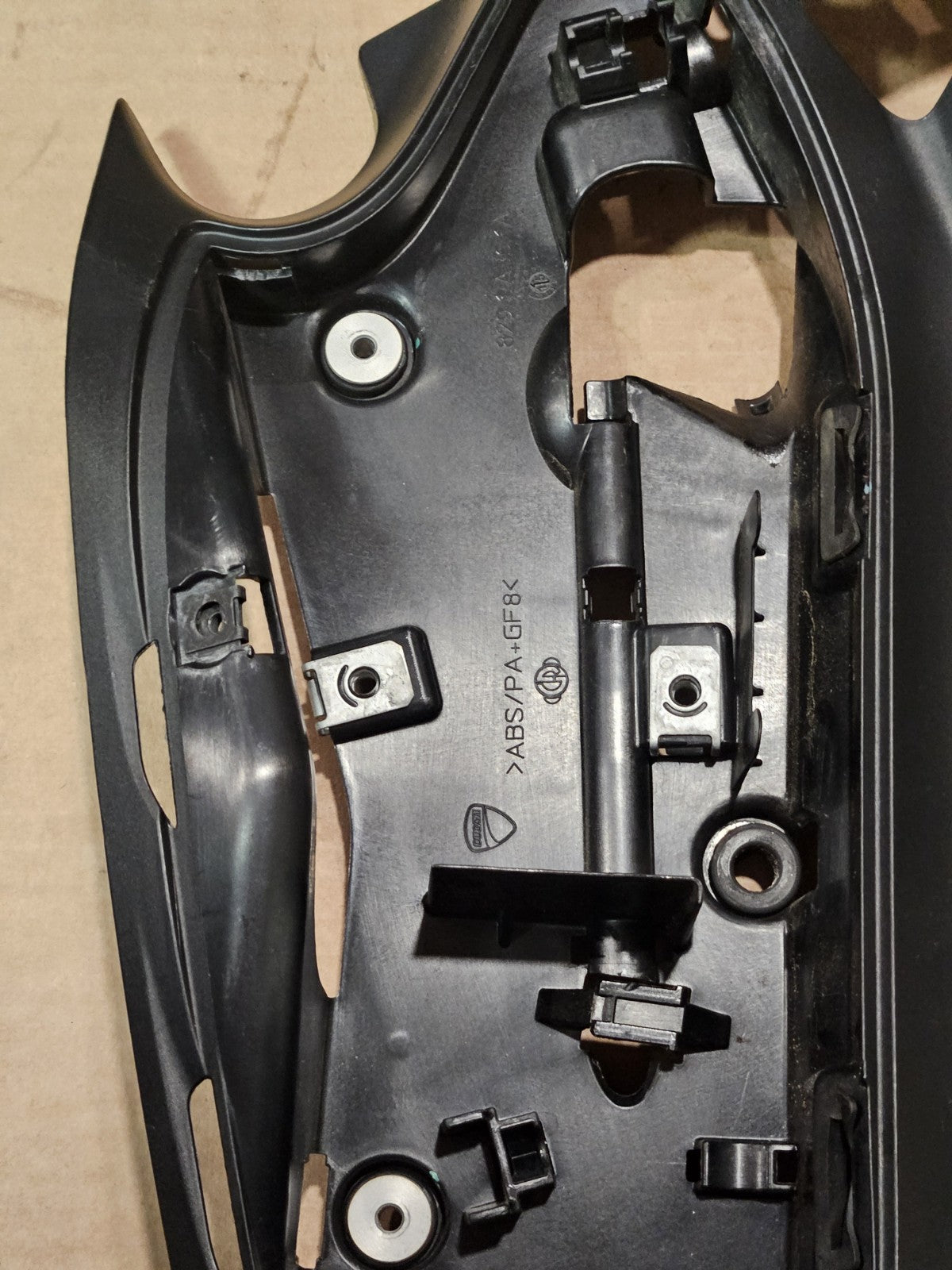 12-19 Ducati 899 959 1199 1299 Oem Right Holder Mid Upper Side Fairing Inner Cow