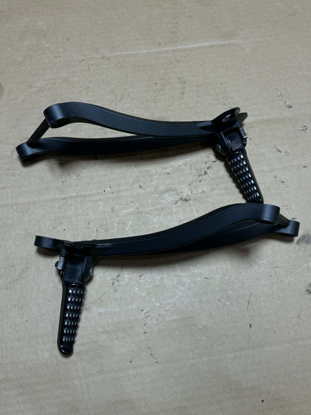 13-25 KAWASAKI NINJA ZX6R OEM Rear Passenger Rearsets Foot Pegs Left Right 636