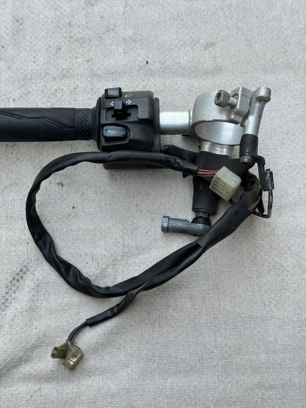 2007-2008 Yamaha YZF-R1 R1 OEM Left Clip-On Handle Bar Clutch Perch Lever 4C88