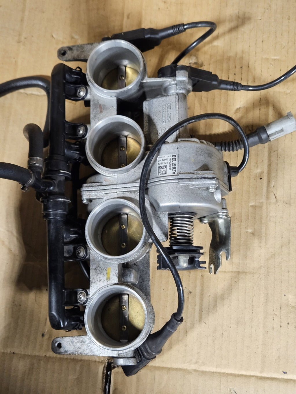 2009-2014 BMW S1000RR OEM Throttle Bodies Primary Secondary Injectors READ12
