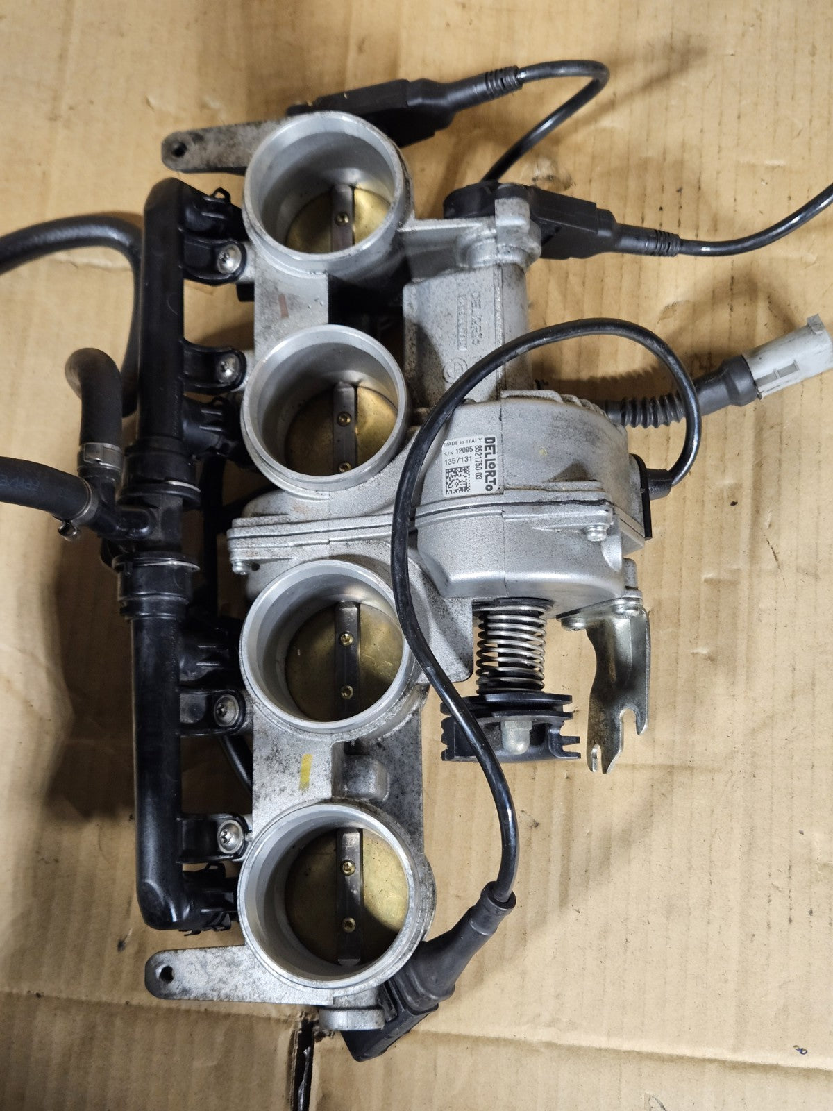 2009-2014 BMW S1000RR OEM Throttle Bodies Primary Secondary Injectors READ12