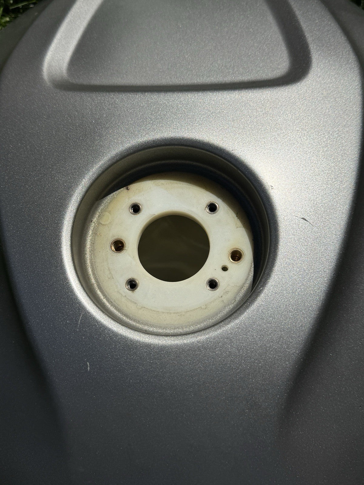 19-24 APRILIA RSV4 1100 OEM GAS TANK FUEL CELL PETROL RESERVOIR Gray Silver