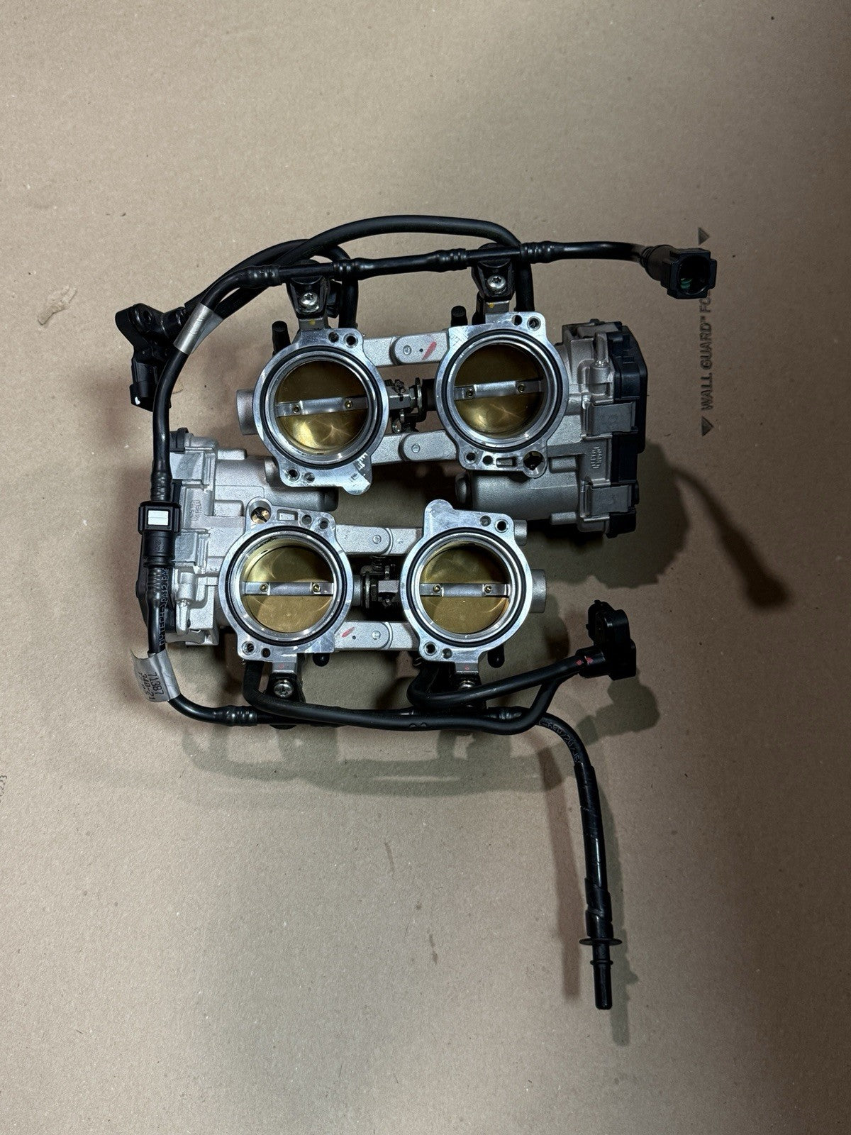 Aprilia RSV4 1100 Factory 21+ Front Rear Throttle Bodies Body Fuel Injectors