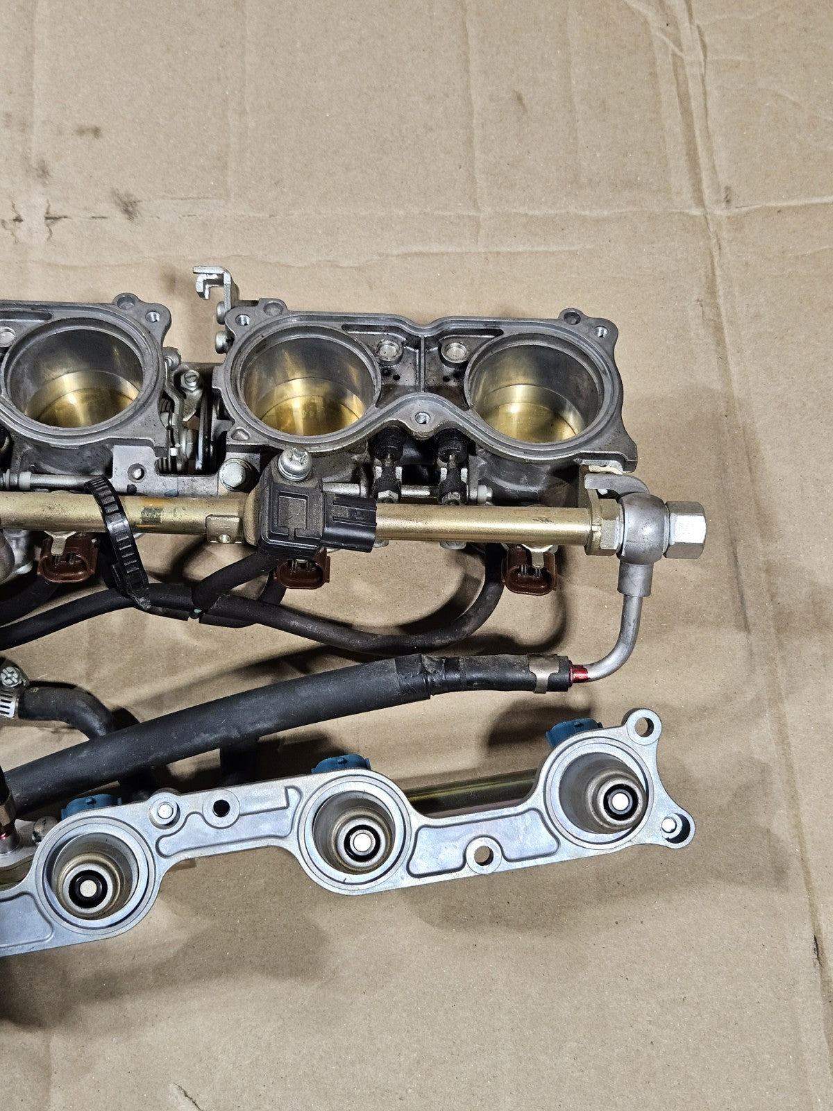 2006-2007 Honda CBR1000RR Fireblade OEM Throttle Bodies Injectors 16401-MEL-A2116