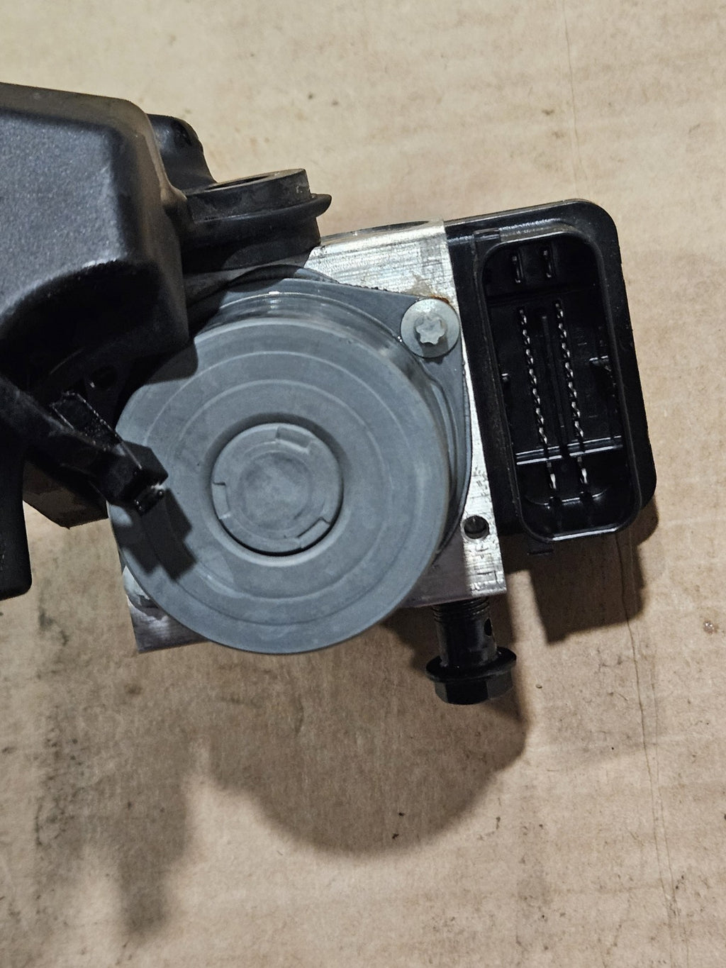15-18 2015 Ducati 1299 Panigale S OEM ABS Pump Brake Control Module Unit Genuine