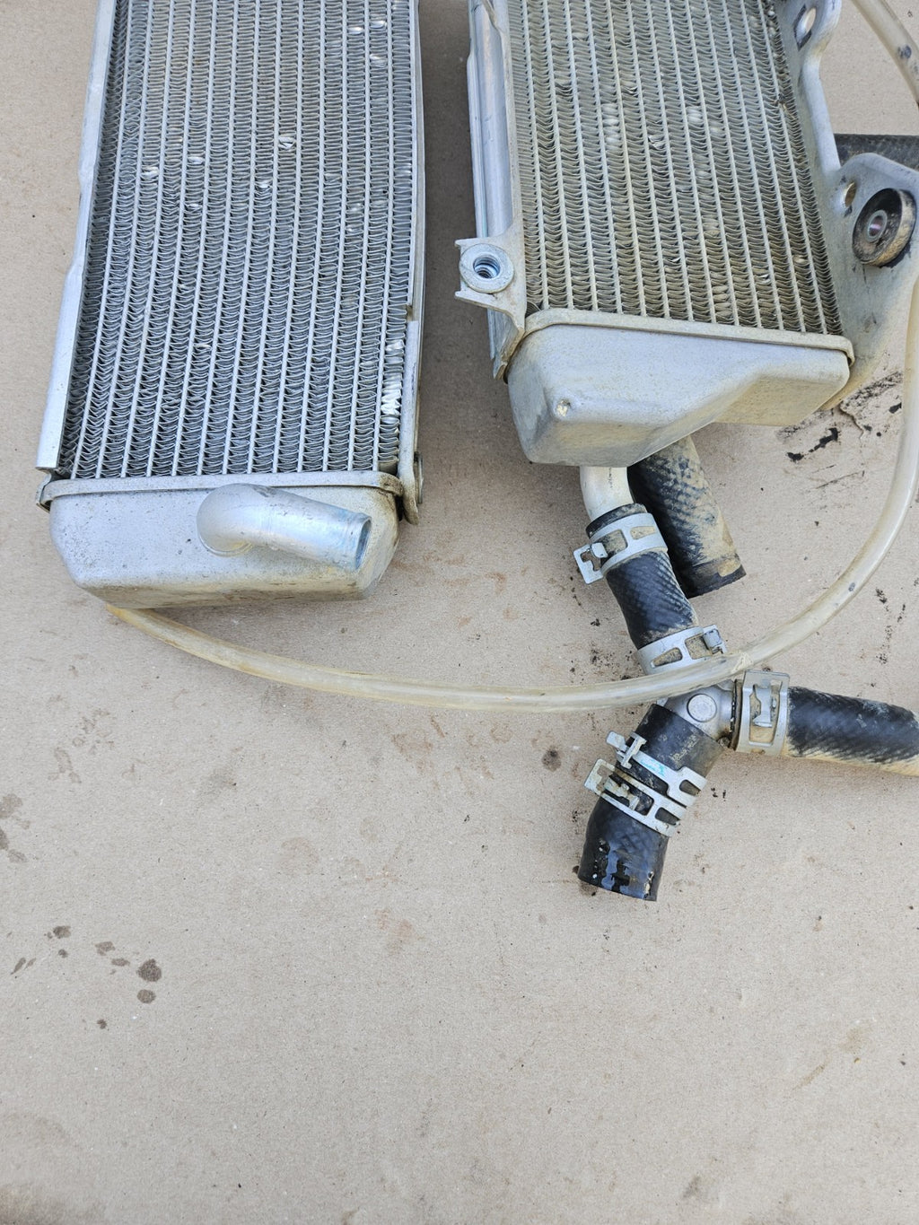16-18 Kawasaki KX450F Radiator Set Left Right Complete Engine Cooling DMG