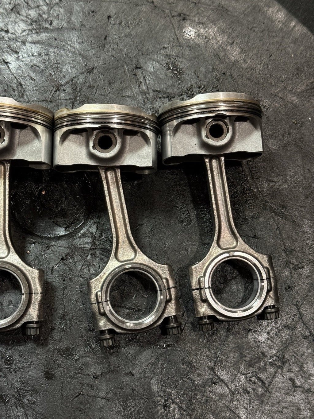 2015 2016 APRILIA RSV4 ENGINE PISTONS MOTOR CONNECTING RODS Piston rings10