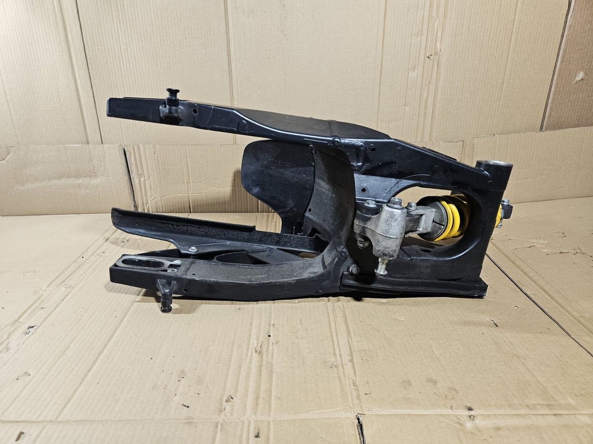 2006 2007 Suzuki GSXR600 Swingarm with Rear Shock and Linkage Set OEM 18