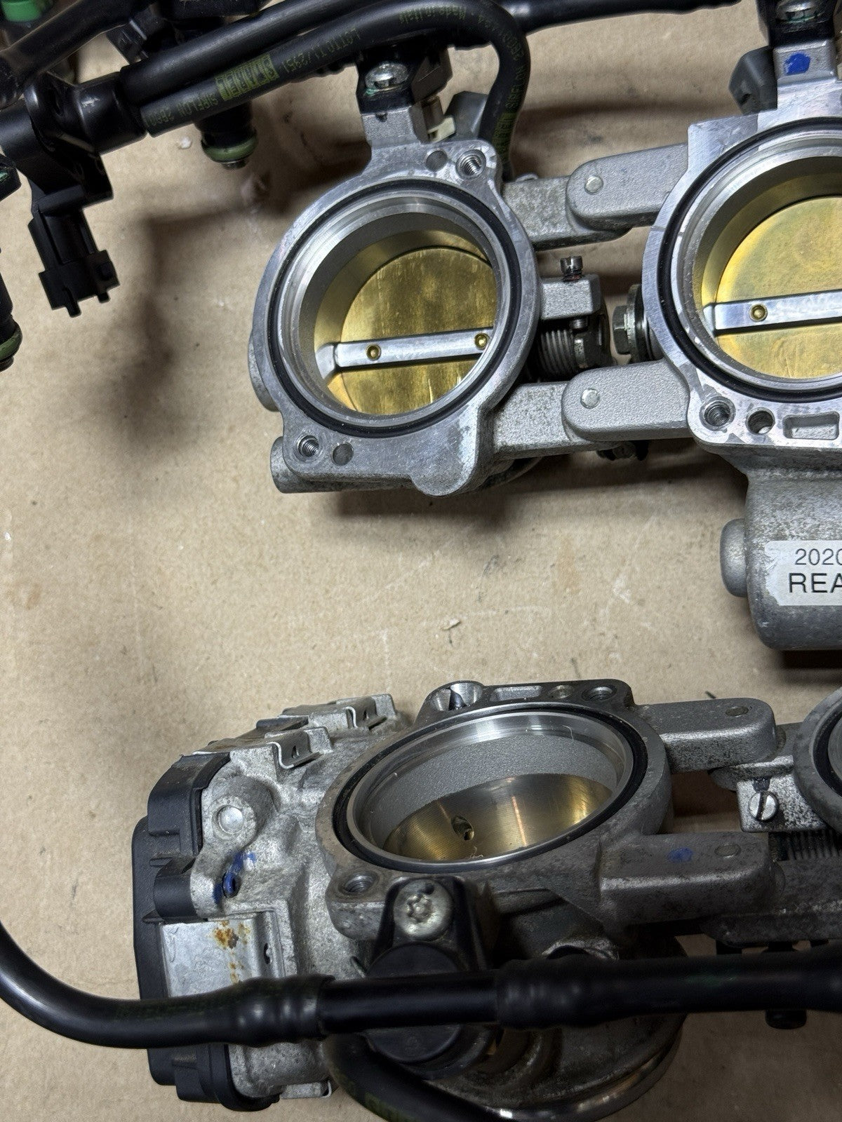 2015-2018 Aprilia RSV4 RF RR Factory OEM Throttle Bodies Fuel Injectors Assembly