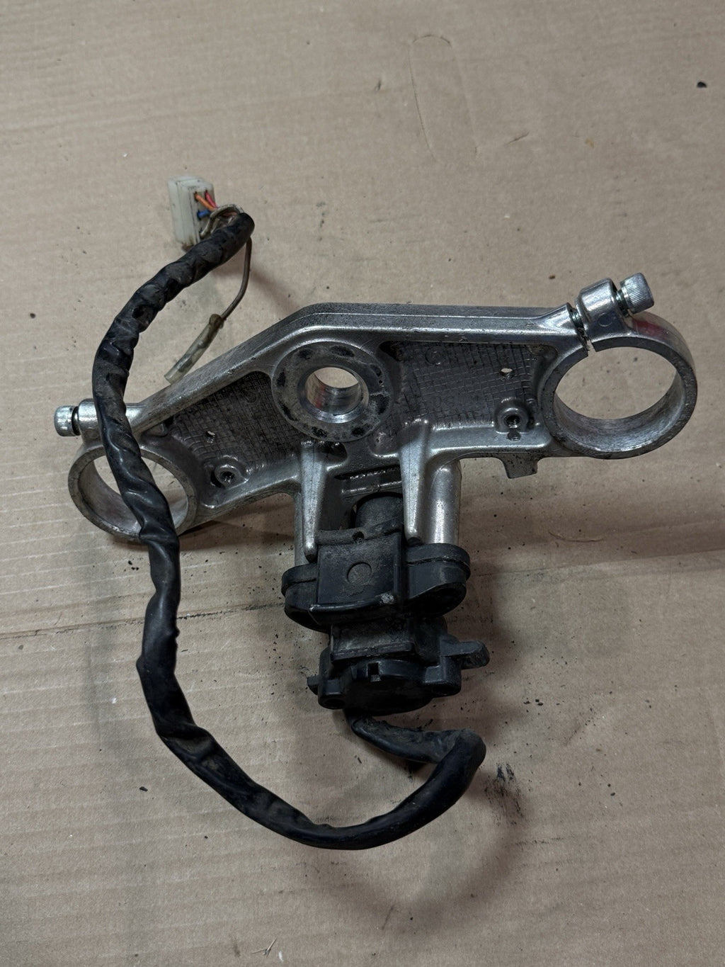 1998 1999 Kawasaki Ninja ZX6R ZX600G OEM Upper Triple Tree Ignition Switch Key5