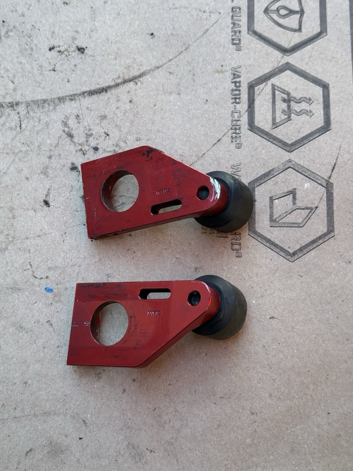 17-25 Suzuki GSXR1000 GSXR1000R Driven Racing Red Axle Block Sliders Pair3