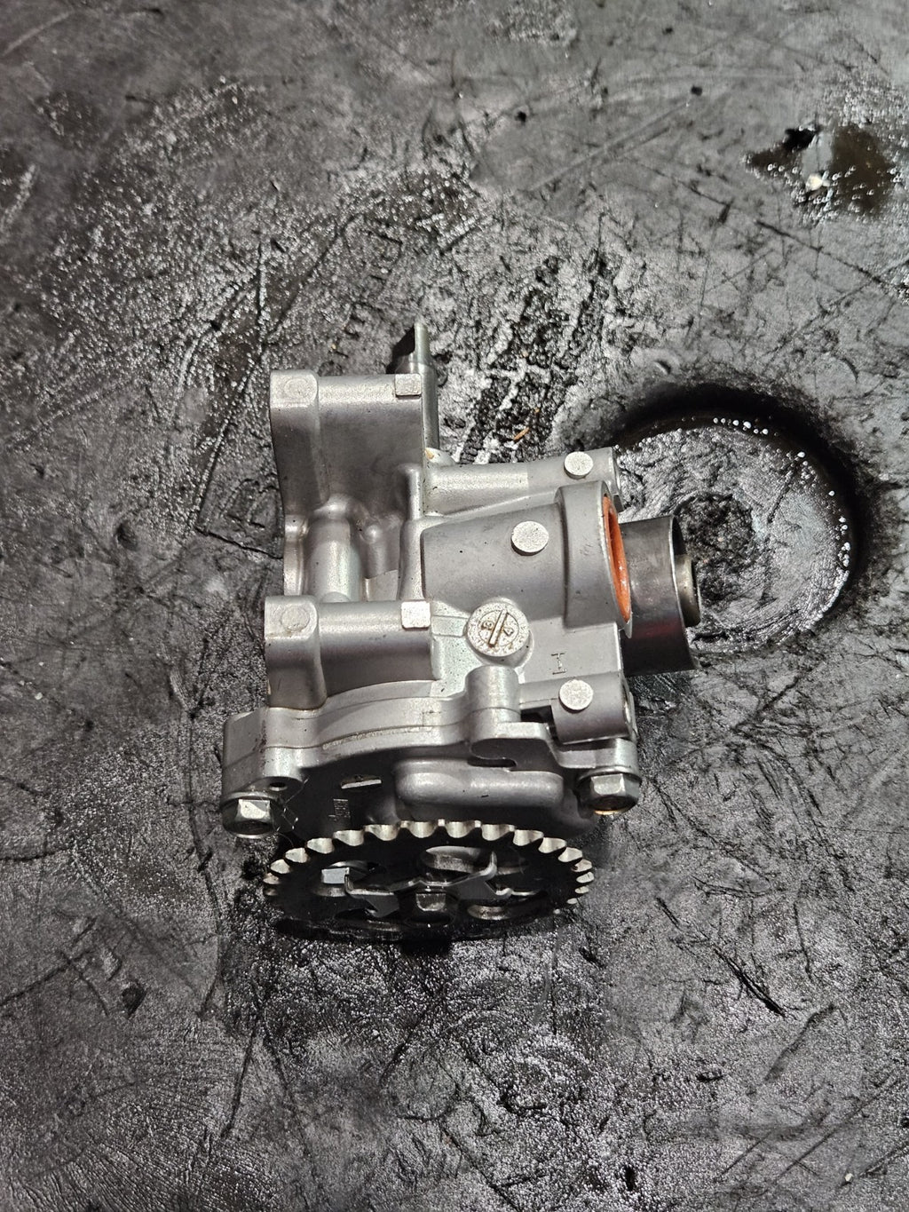 17-25 Suzuki GSXR1000 OEM Engine Oil Pump Drive Chain Gear Sprocket Assembly1
