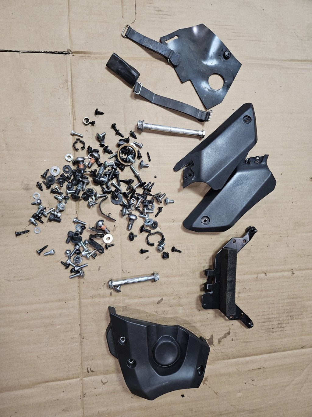 22-24 2022 Yamaha YZF-R7 YZF R7 Miscellaneous Parts Master Hardware OEM Bolt Kit0