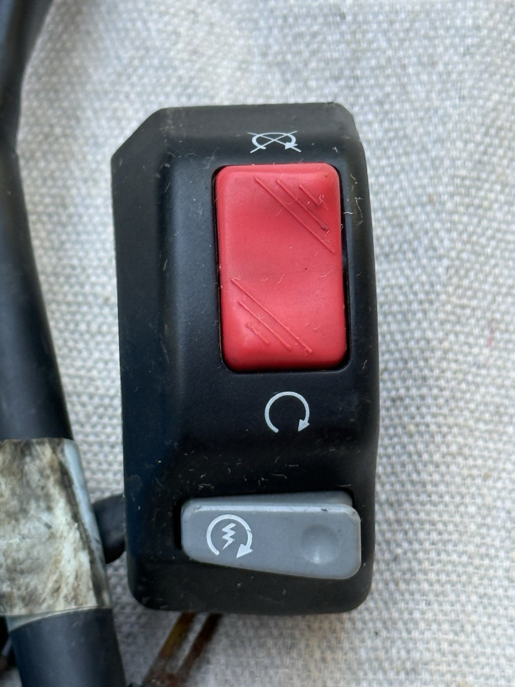 2007-2008 Yamaha YZF-R1 R1 OEM Right Clip-On Handle Bar Kill Start Switch 4C87
