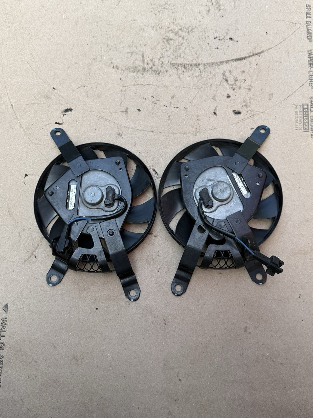17-25 SUZUKI GSXR 1000 RIGHT LEFT SIDE RADIATOR ENGINE COOLING FANS OEM3