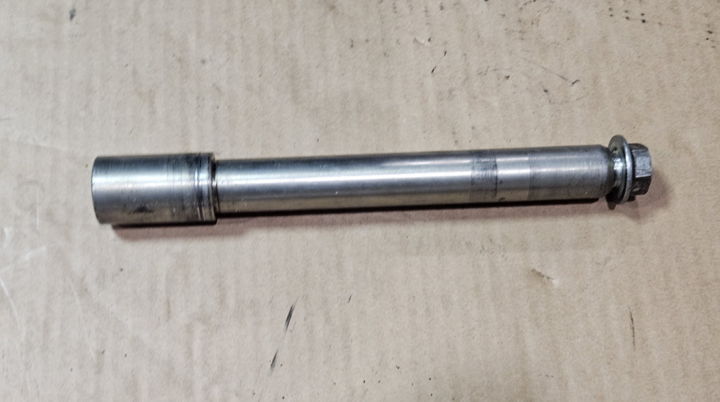 2011 11-25 SUZUKI GSXR600 GSXR750 OEM FRONT WHEEL RIM AXLE PIVOT BOLT0