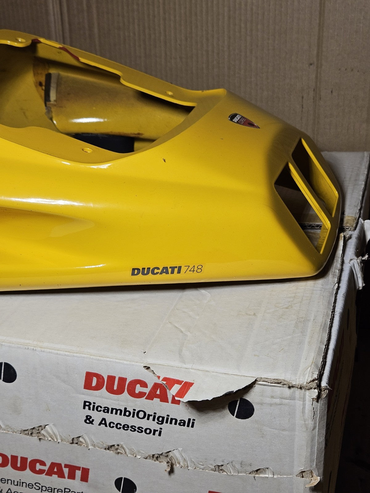 1999-2002 Ducati 748 Yellow Bi-Posto Rear Tail Fairing Seat Cowl Tailpiece OEM2