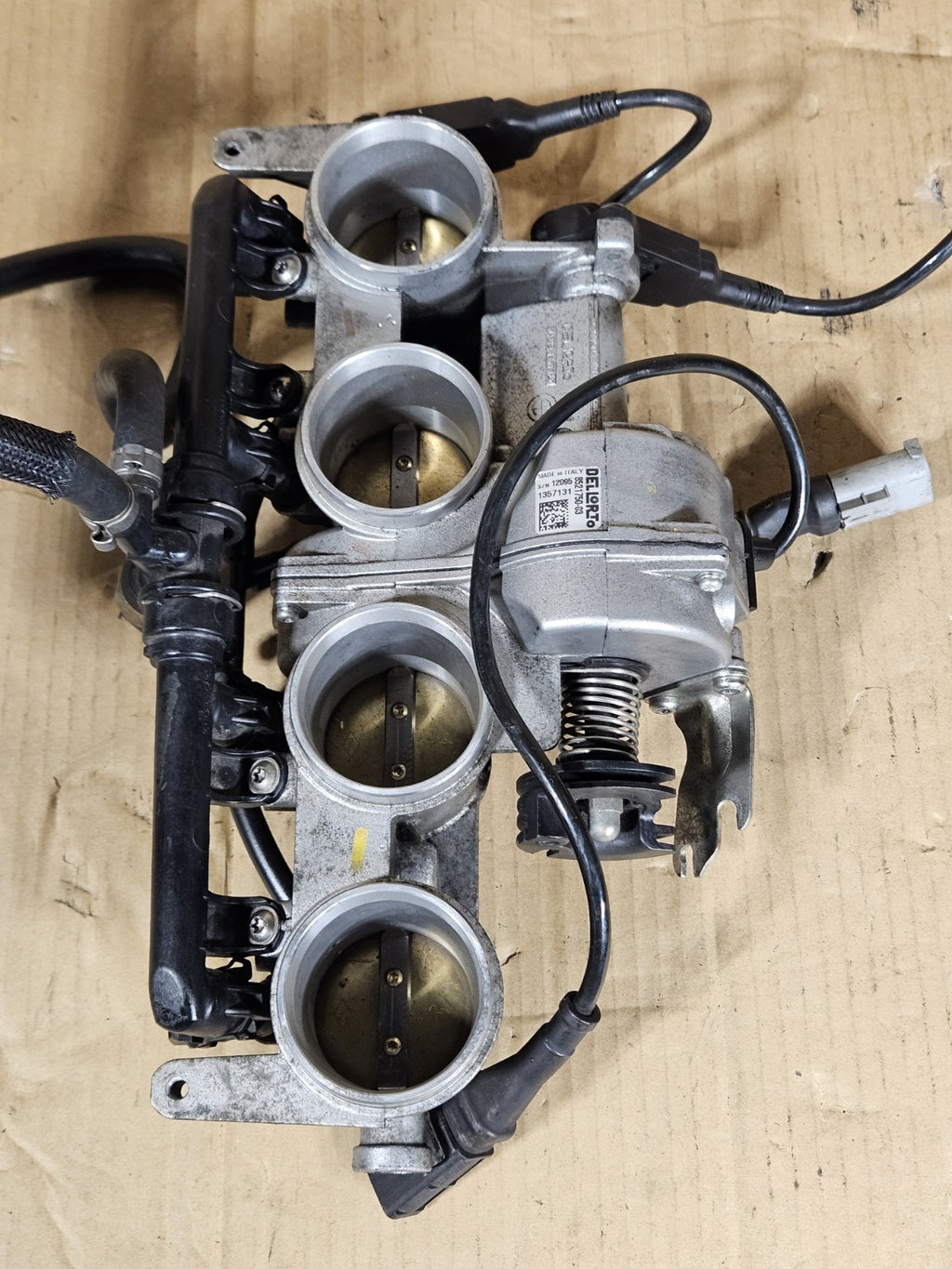 2009-2014 BMW S1000RR OEM Throttle Bodies Primary Secondary Injectors READ13