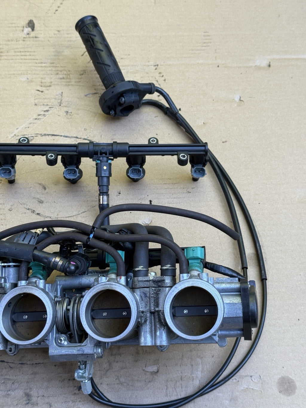 2008-2016 Honda CBR1000RR OEM Throttle Body Bodies Fuel Injectors 16460-MFL-0035