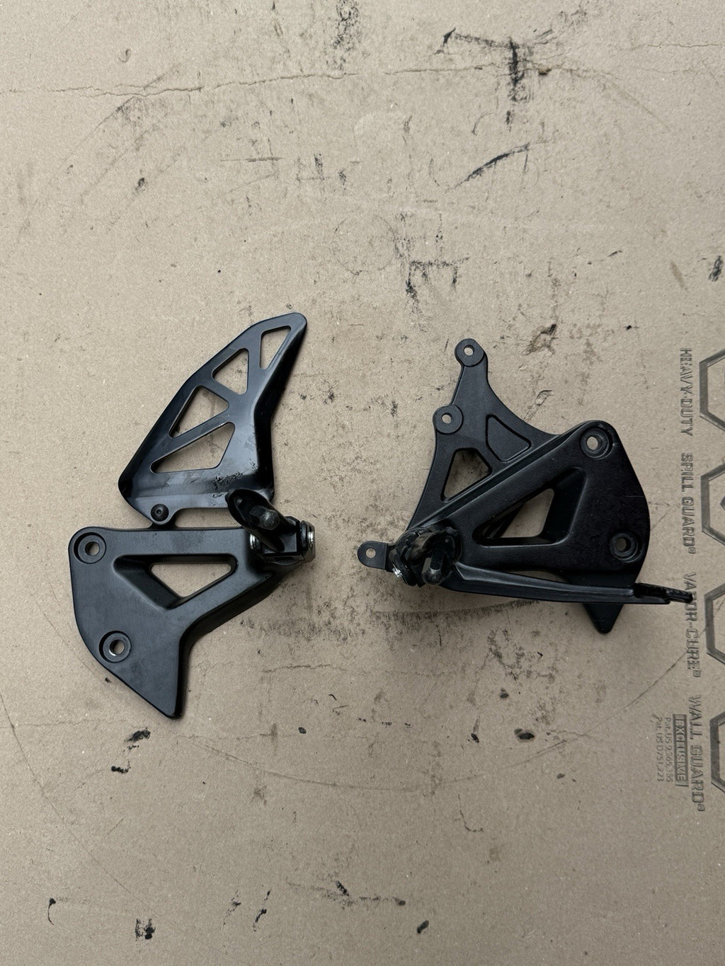 2017-2025 Suzuki GSXR1000 GSXR1000R OEM Rearsets Brake Shift Foot Pegs Pair8