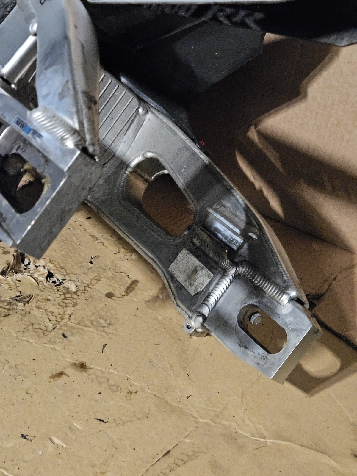 2006 2007 HONDA CBR1000RR REAR SWINGARM OEM Silver CBR 1000RR10