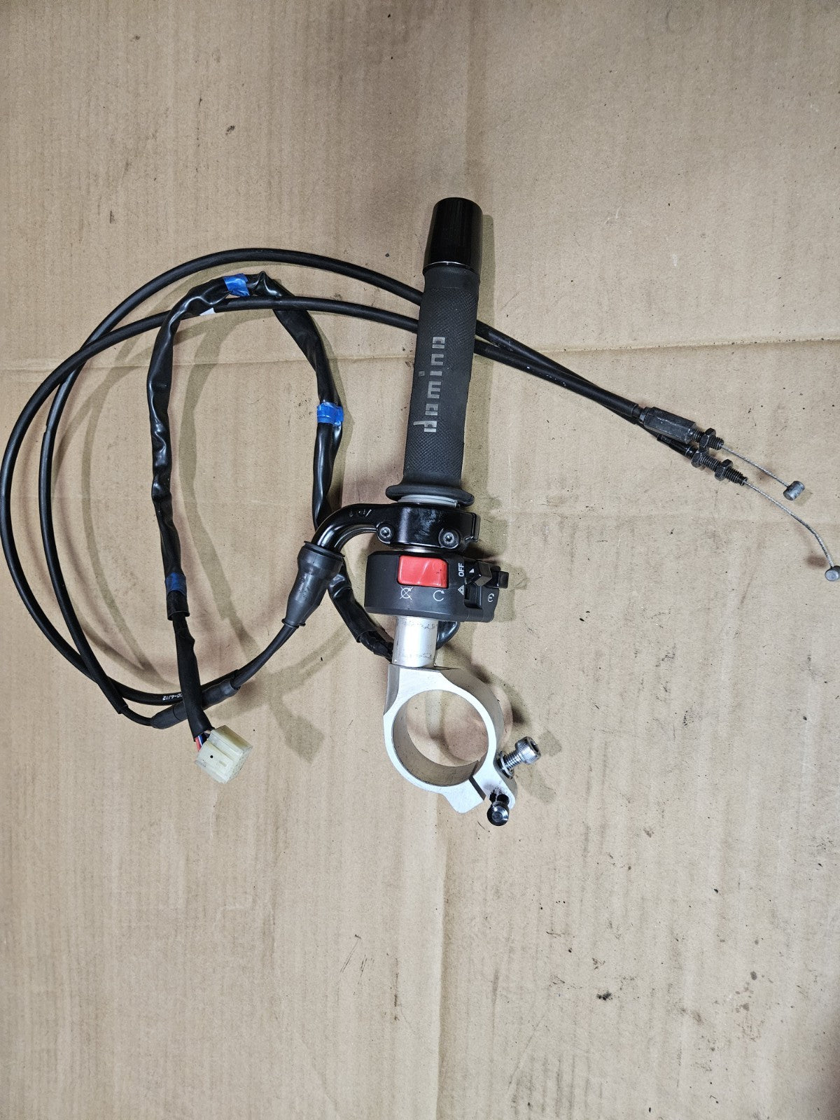 22-25 YAMAHA YZF R7 OEM RIGHT CLIP ON HANDLEBAR W SWITCHES ON OFF THROTTLE0